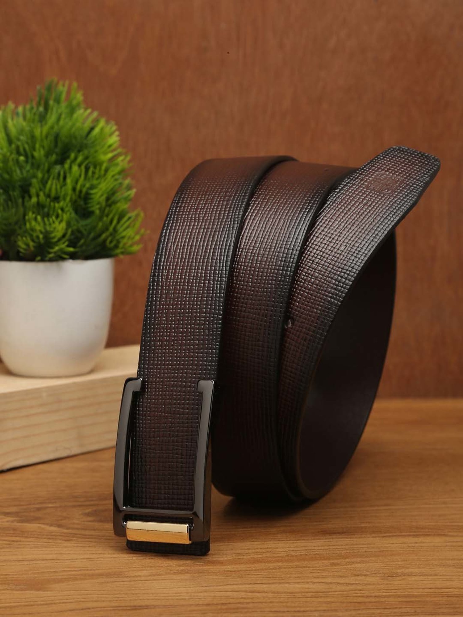 Carlton London Brown Leather Waist Belt For Men