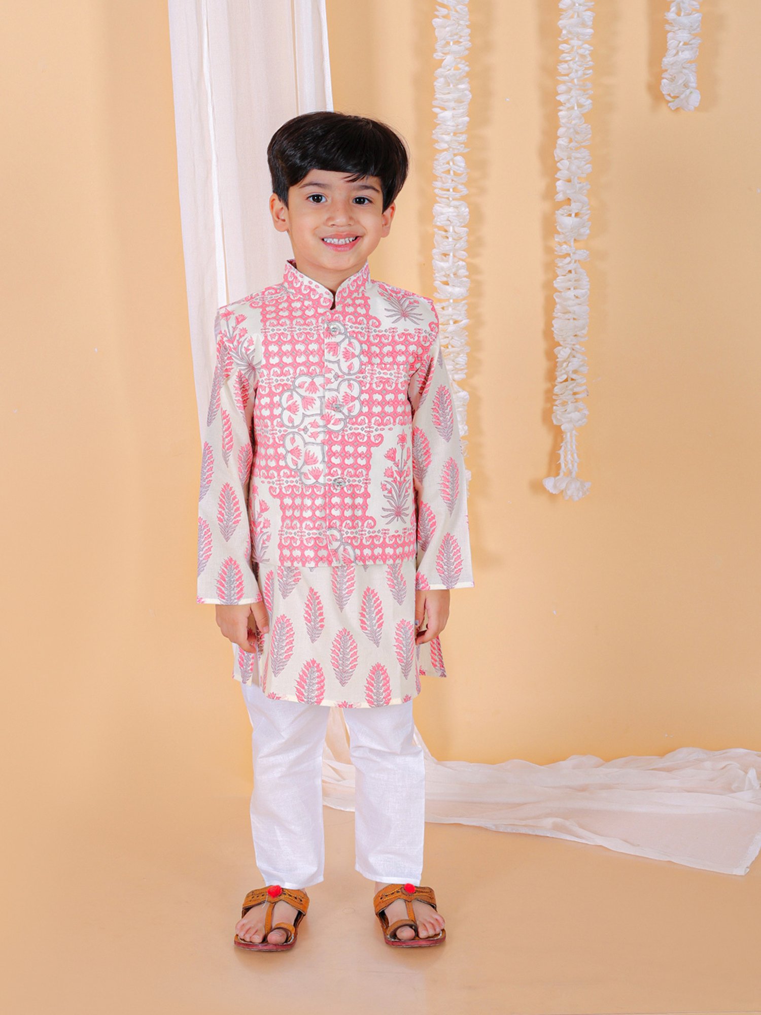 The Mom Store Kids Pink Floral Print Full Sleeves Kurta, Pyjamas with Jacket
