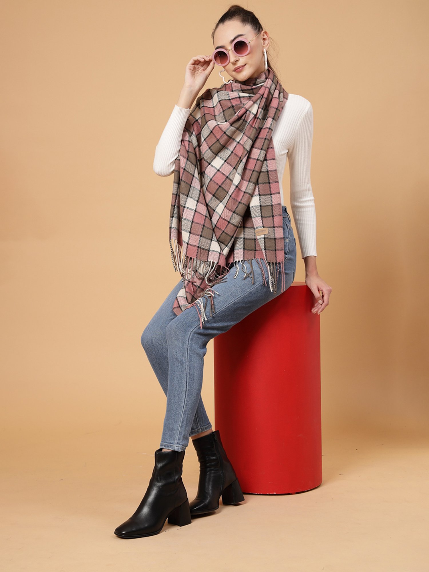 Mafadeny Peach Checks Stole