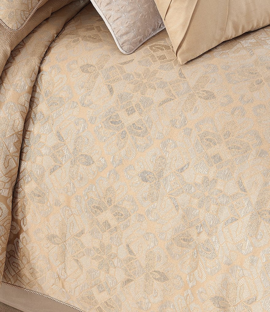 J. Queen New York Vera Bedding Collection