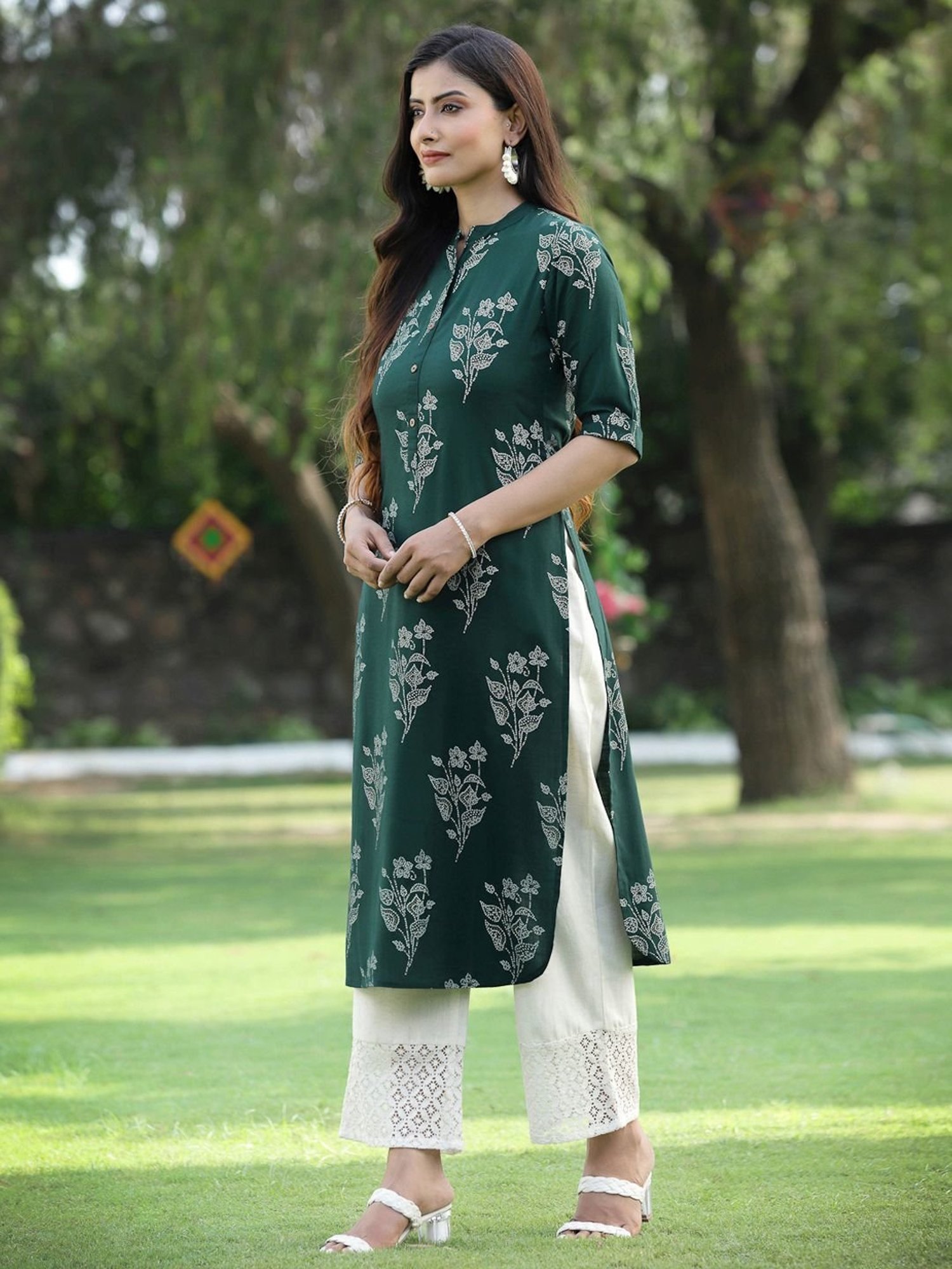 Juniper Jade Green Bandhani Printed Rayon Slub Straight Kurta With Buttons