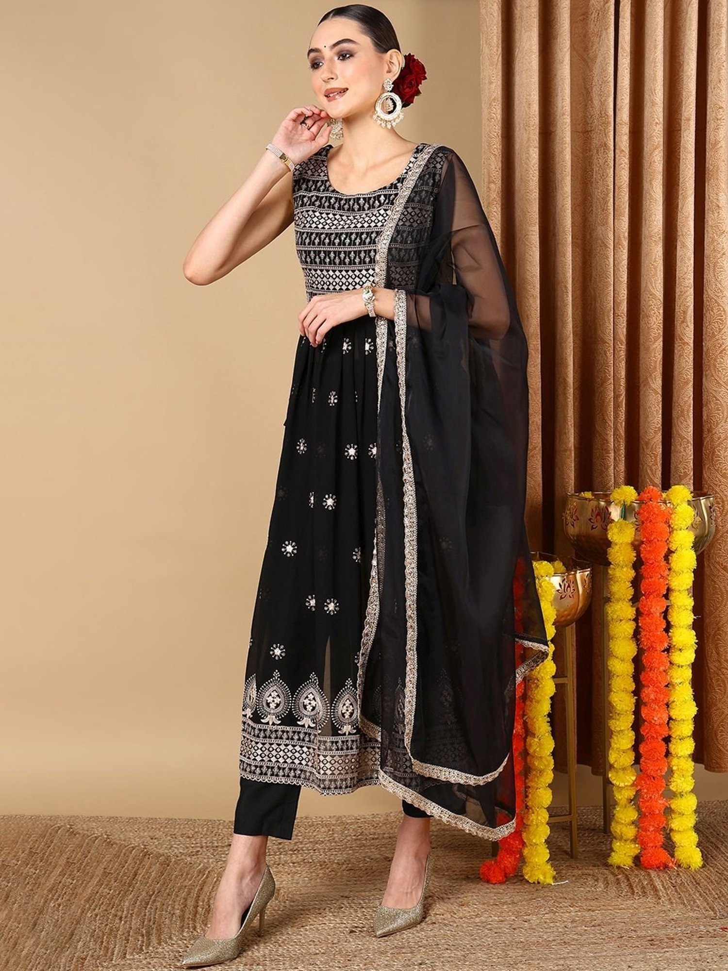 Vaamsi Black Embroidered Kurta Pant Set With Dupatta