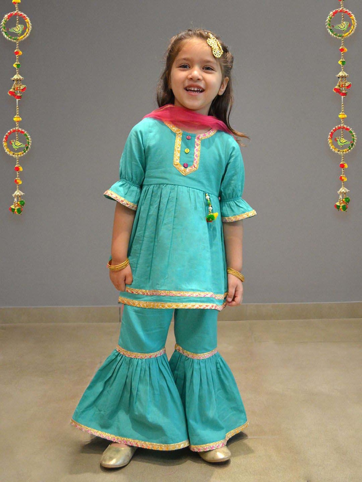 A.T.U.N. Girls Teal & Pink Linen Solid Kurta Set