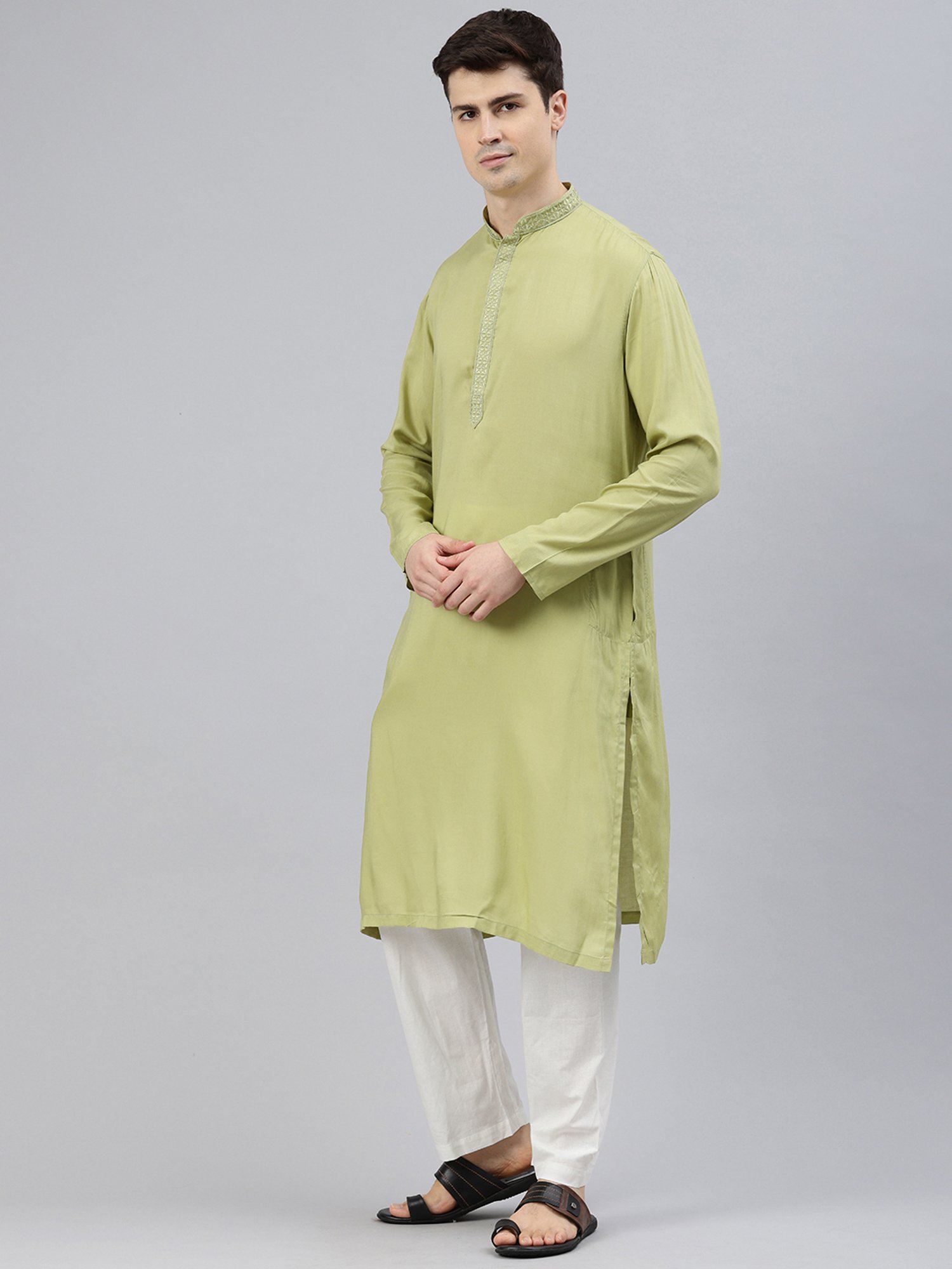 Manthan Green & White Regular Fit Kurta & Pyjamas Set