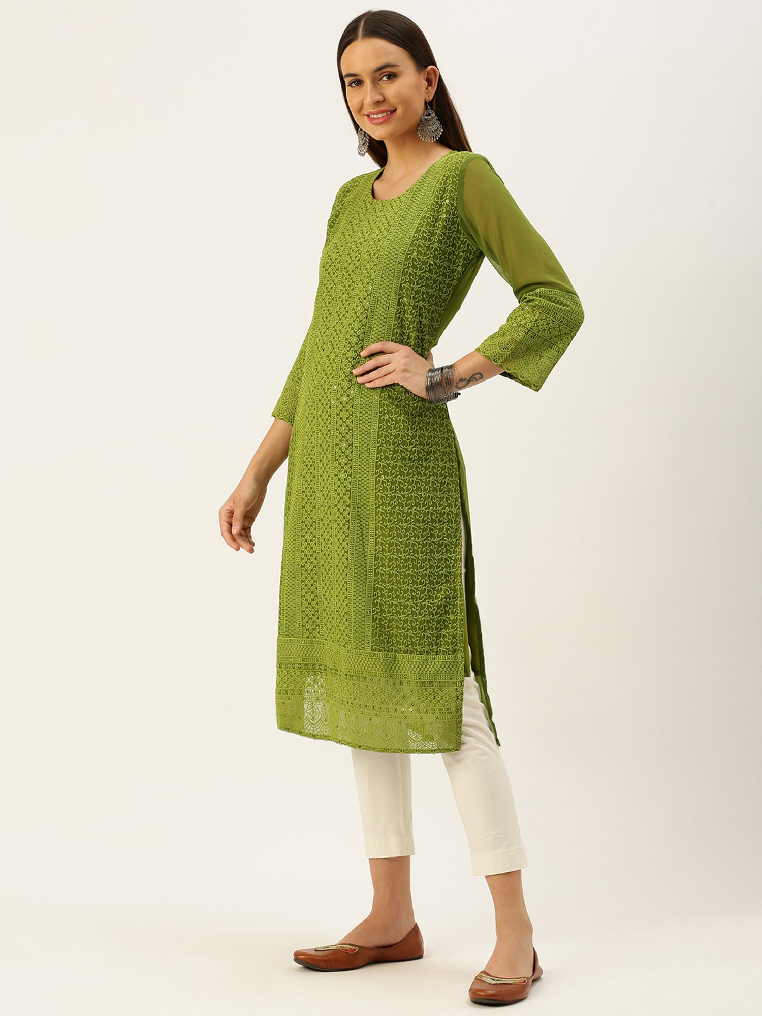 SWAGG INDIA Green Embroidered Straight Kurta