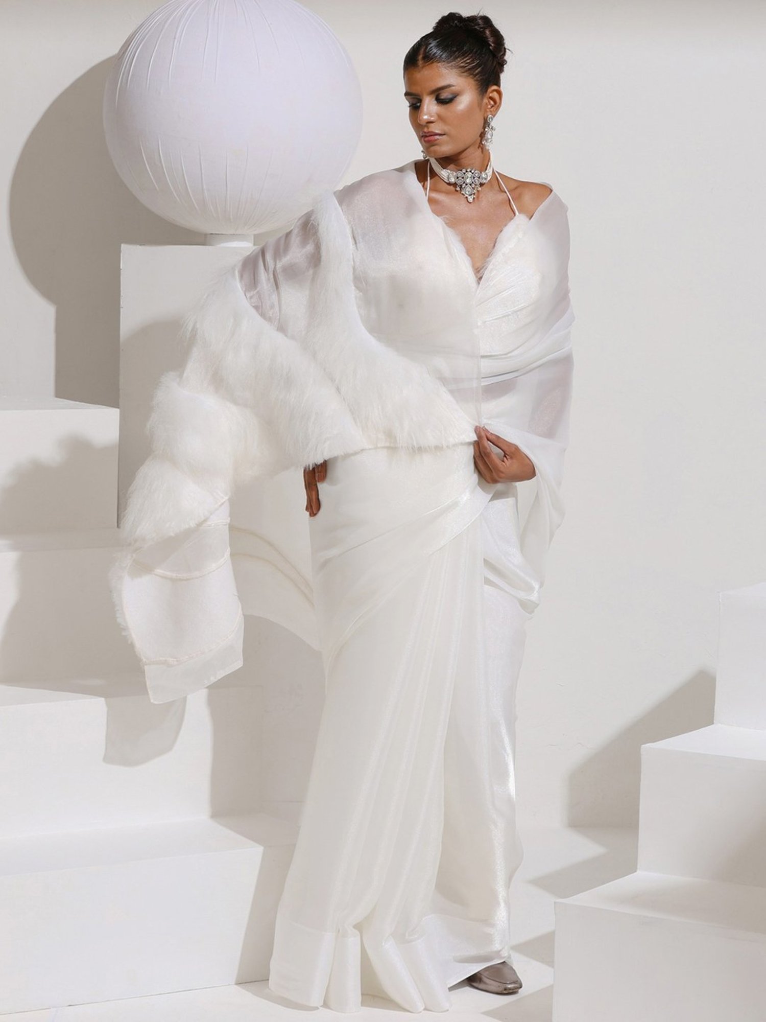 Swtantra White Plain Saree Without Blouse