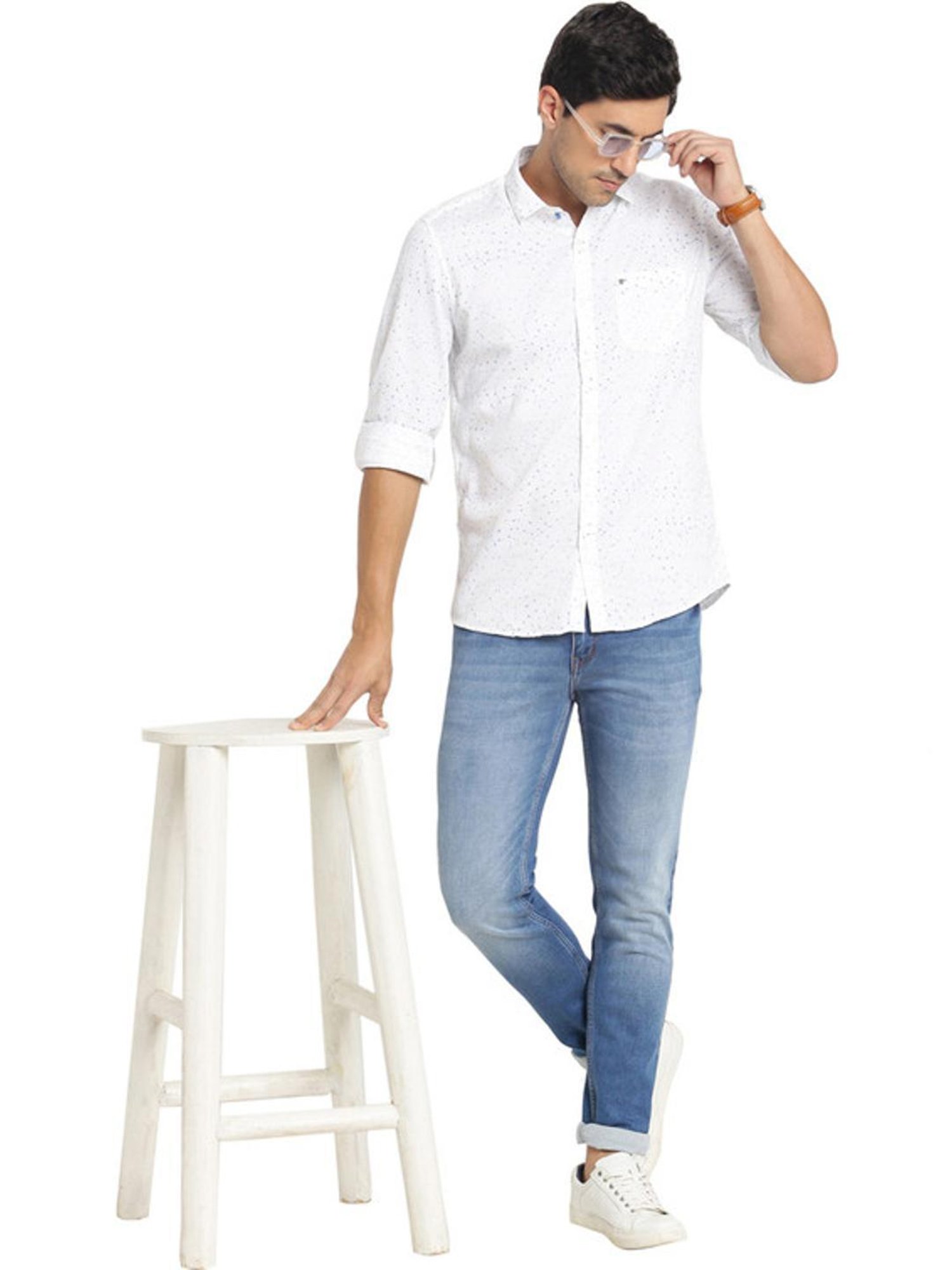 Turtle White Cotton Slim Fit Printed Shirt