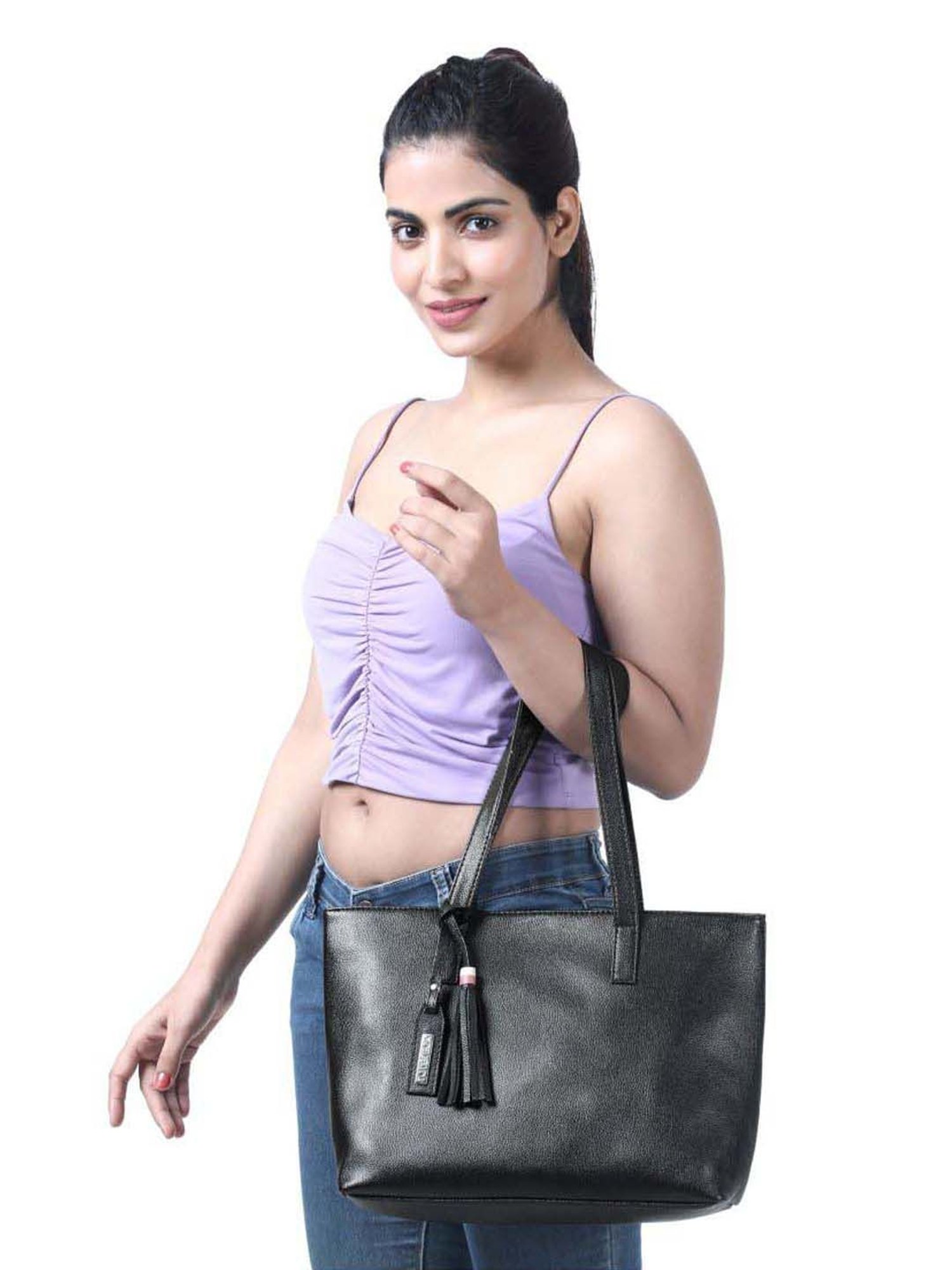 Toteteca Black Solid Medium Tote Handbag