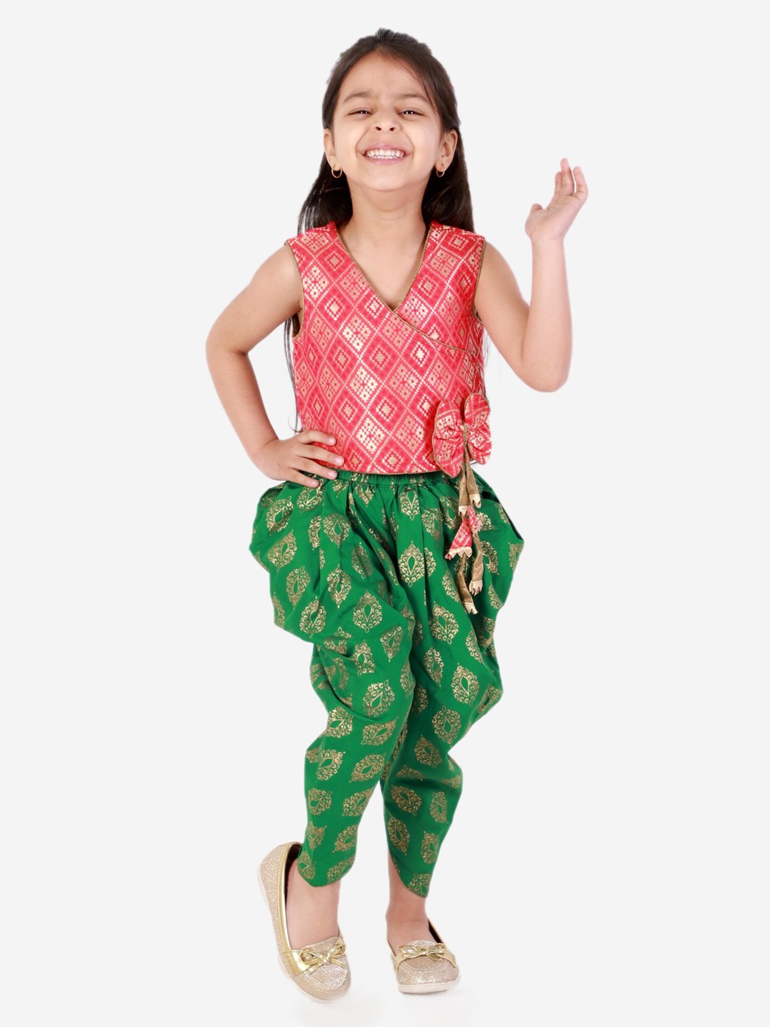TWISHA Kids Red & Green Printed Top with Dhoti