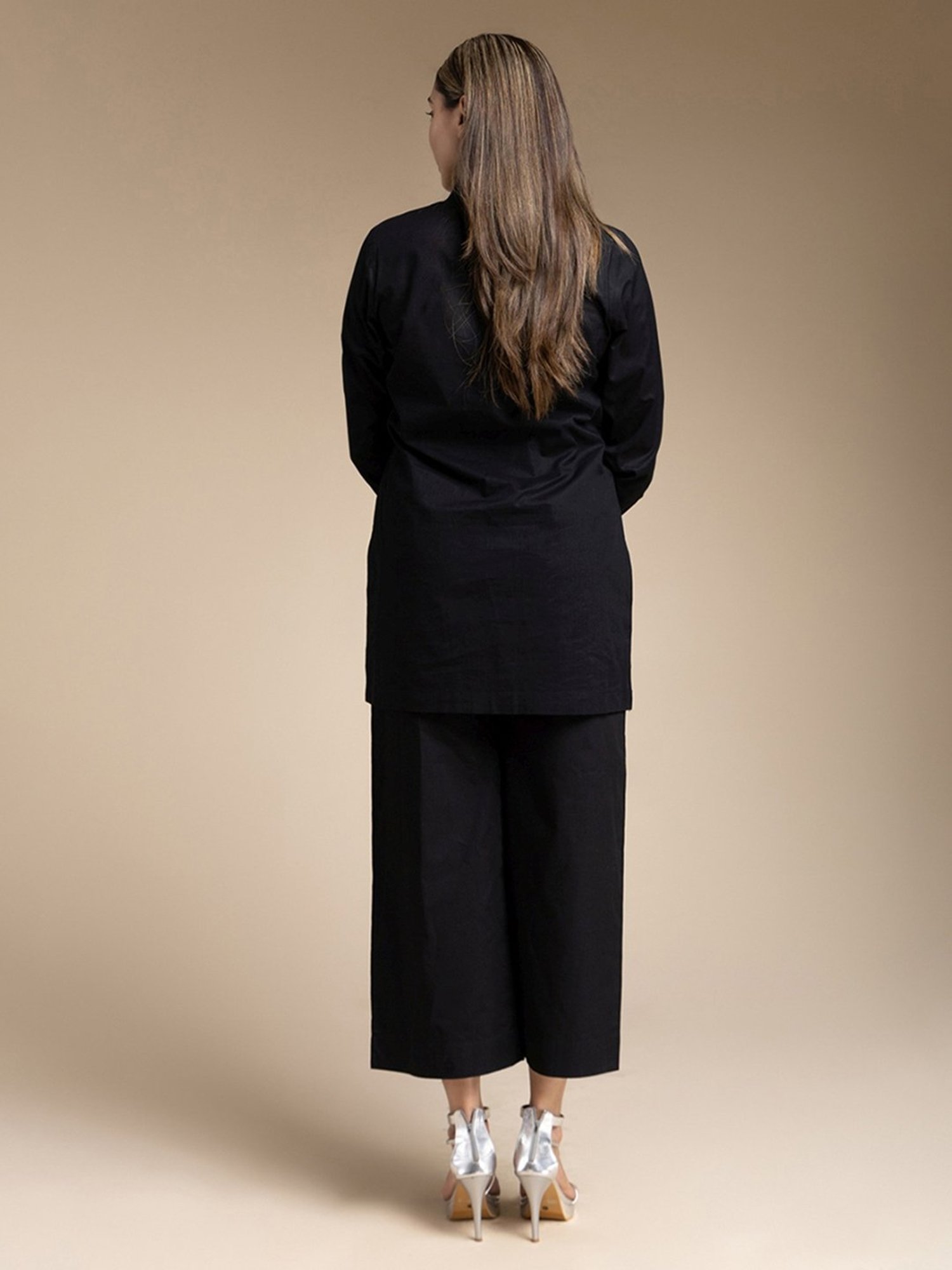 House of Manaa Black Hom Allure Kurta with Pallazo