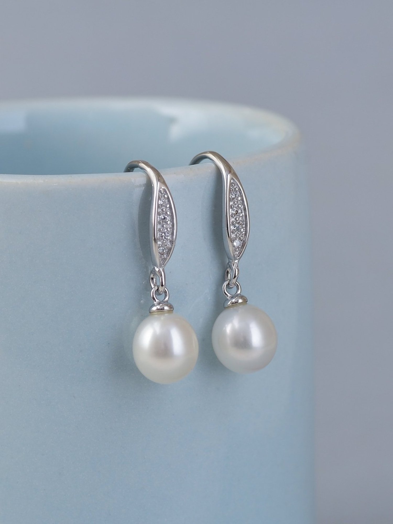 Clara 92.5 Sterling Silver Lily Earrings for Women