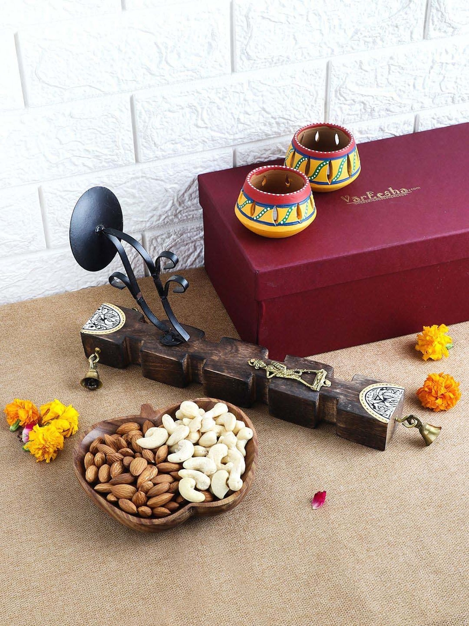 VarEesha Upahaar Brown & Yellow Wood Wall Hanging with 2 Tea Light Holders