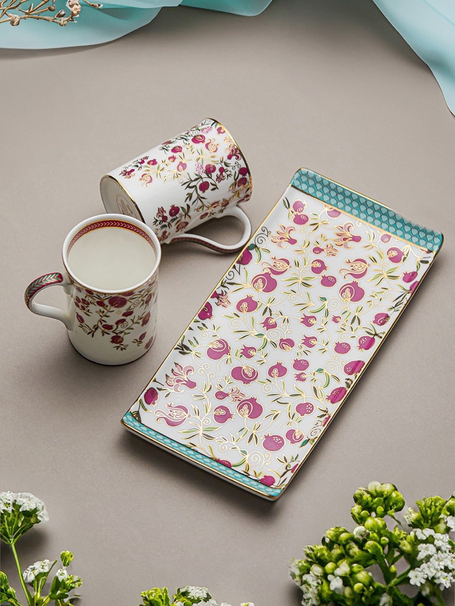 Trovea's Pom Passion 24K Gold Red Ceramic Mugs and Tray - Set of 2