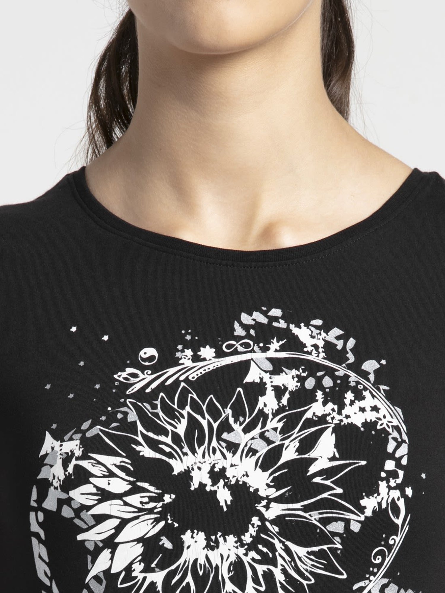 Jockey 1361 Women's Super Combed Cotton Regular Fit Printed Half Sleeve T-Shirt (Prints May Vary)