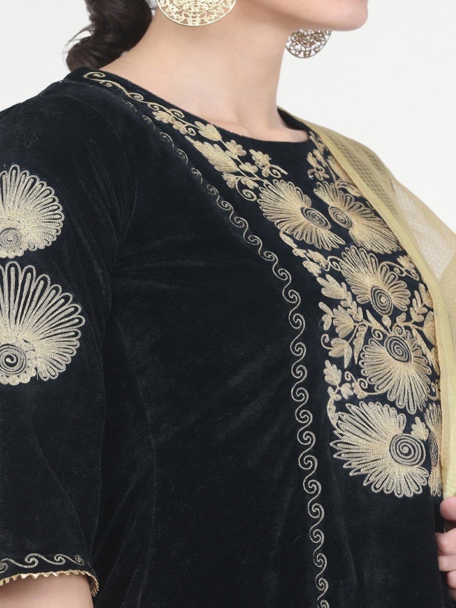 Kaanchie Nanggia Black Embroidered Kurta Salwar with Chanderi Dupatta