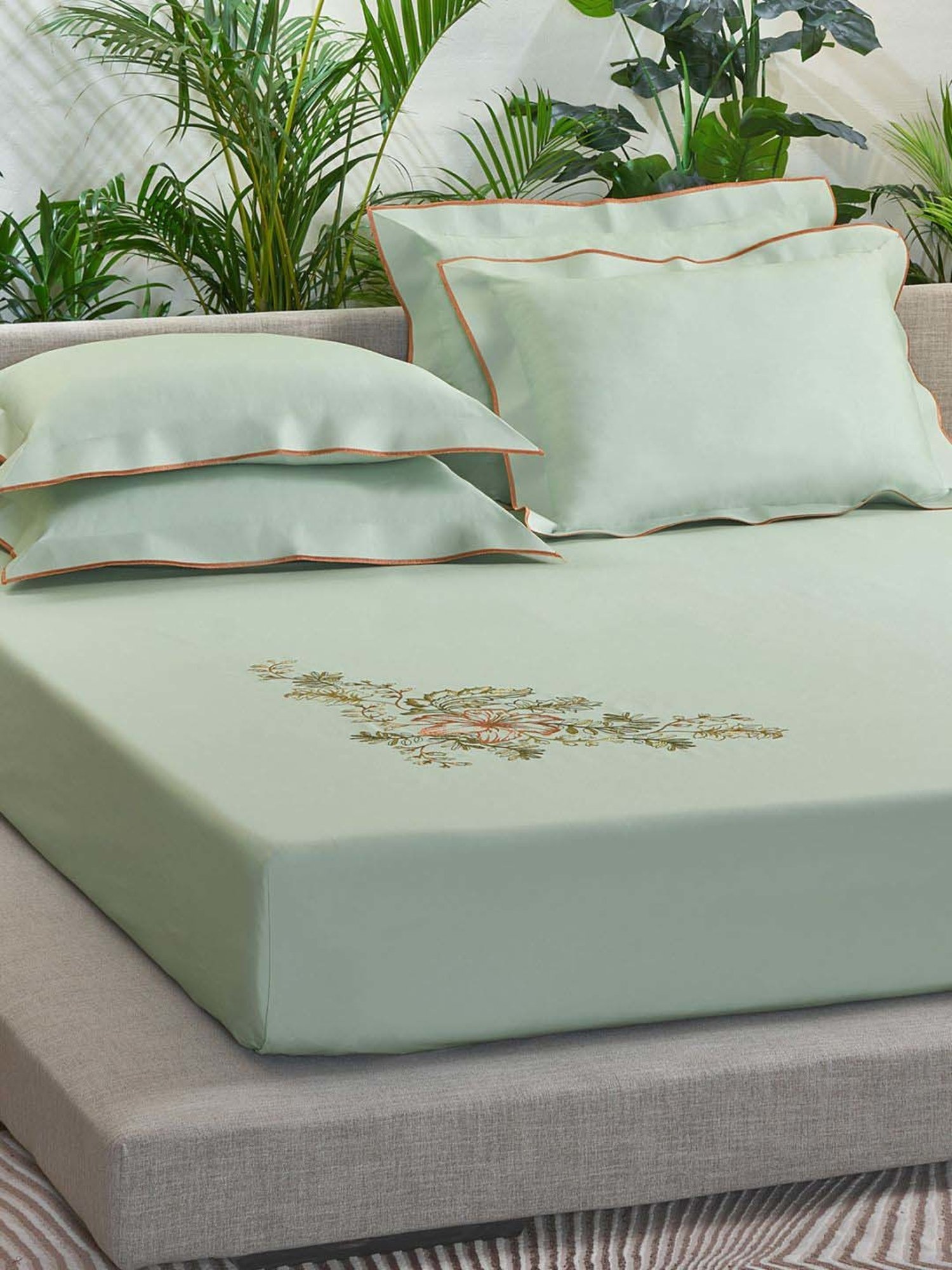 Ddecor Live Beautiful Charisma III Peppermint Green Cotton 180TC King Bed Sheet with 2 Pillow Covers