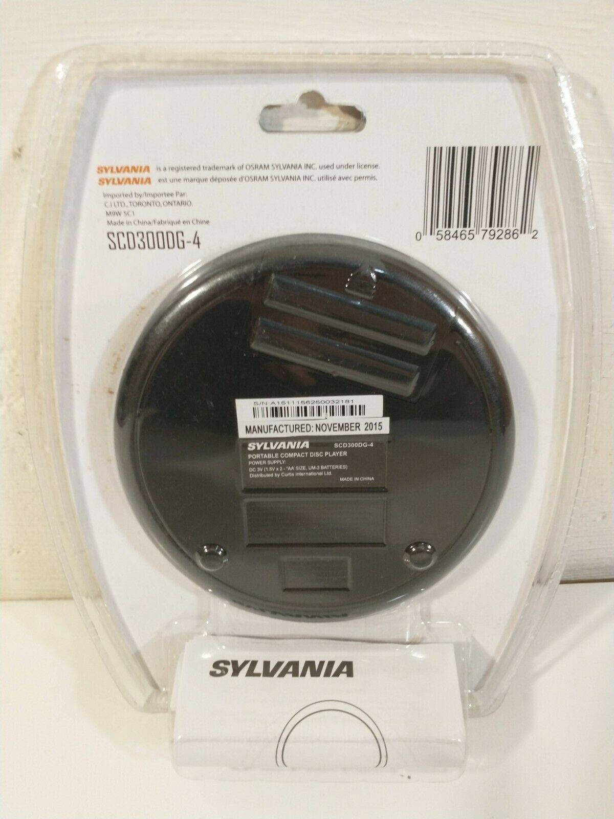 Sylvania Personal CD Player With Stereo Earbuds Programmable LCD Display
