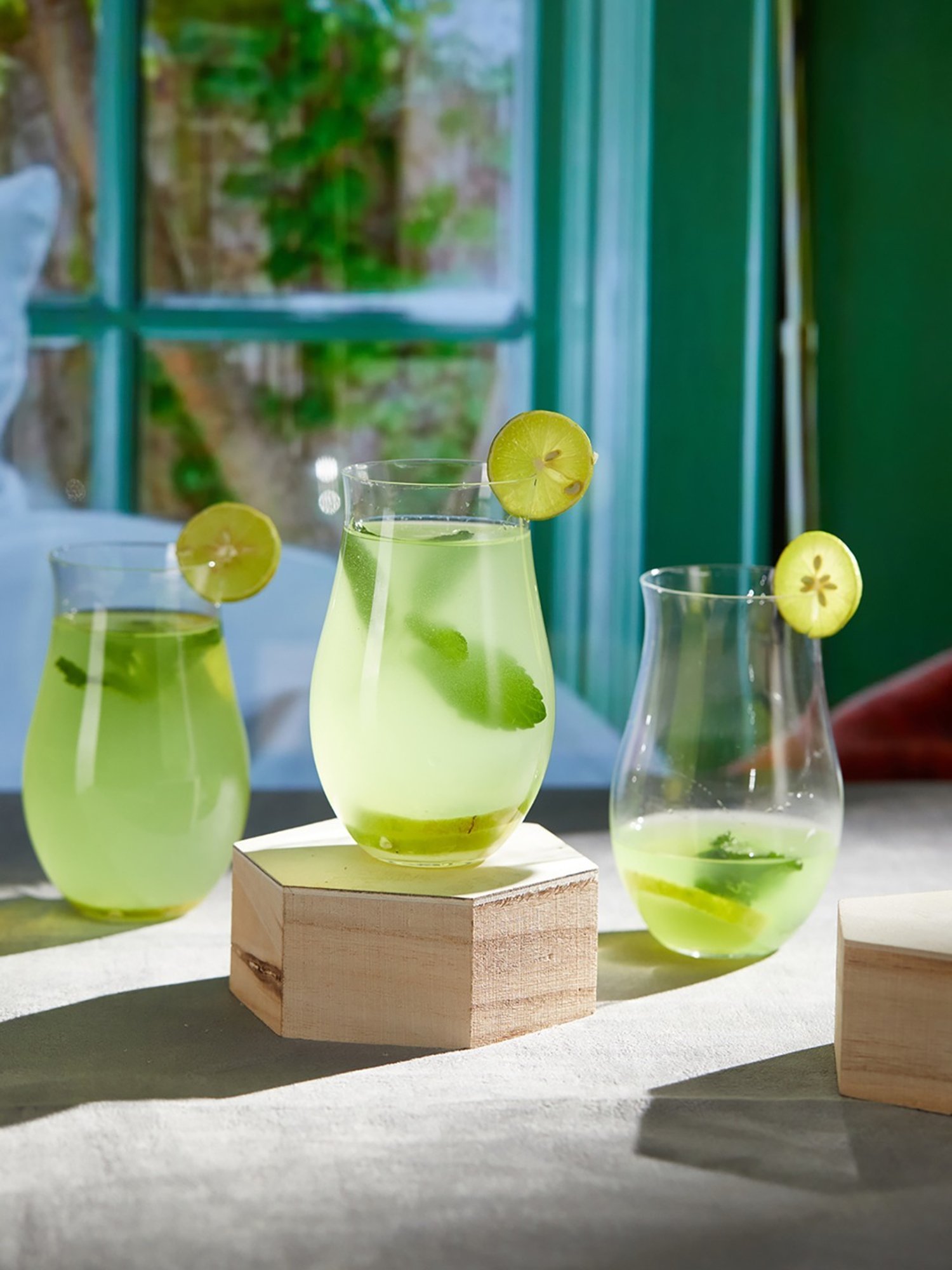 Trovea's Attimo Transparent Glass Cocktail Glass - Set of 4