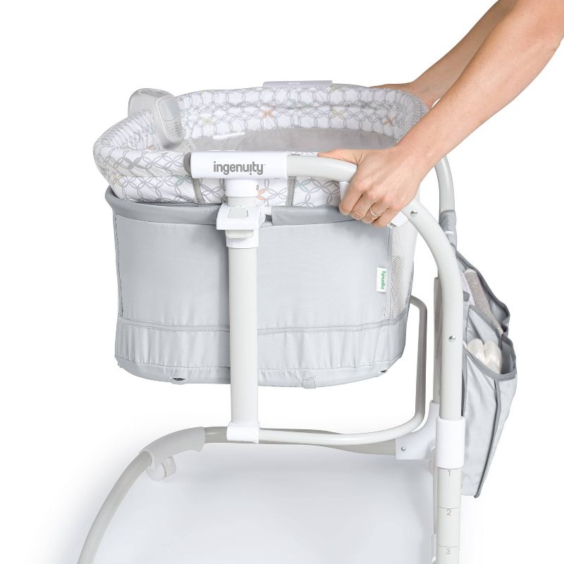 Simmons Kids' Silent Auto Gliding Deluxe Bassinet - Embossed Paisley