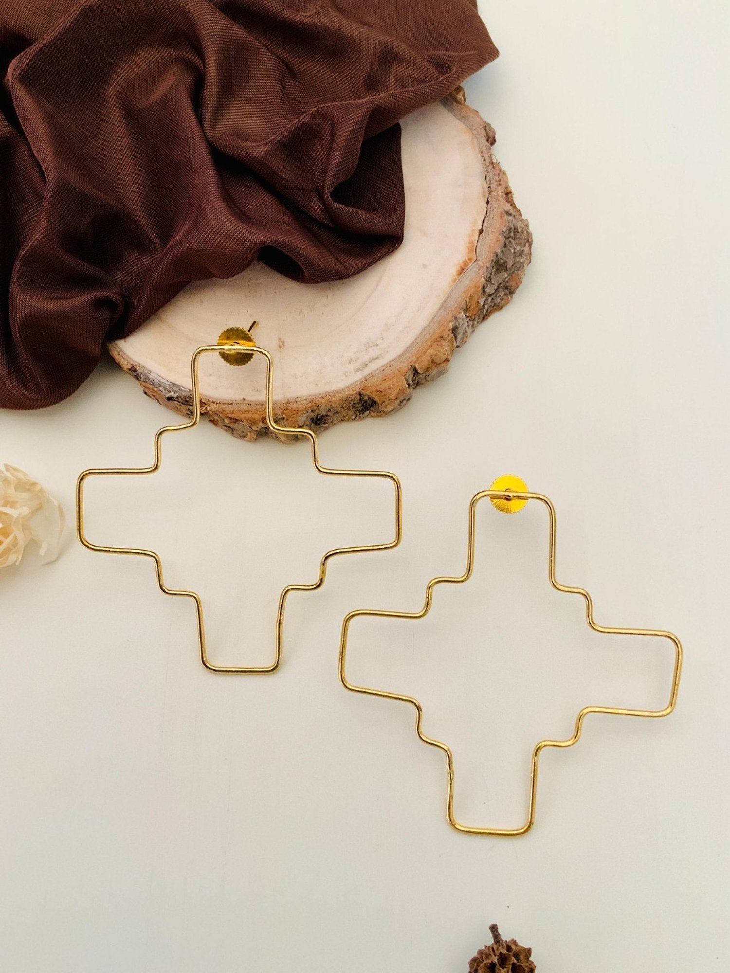 Abdesigns Classic Gold-Plated Stud Earrings