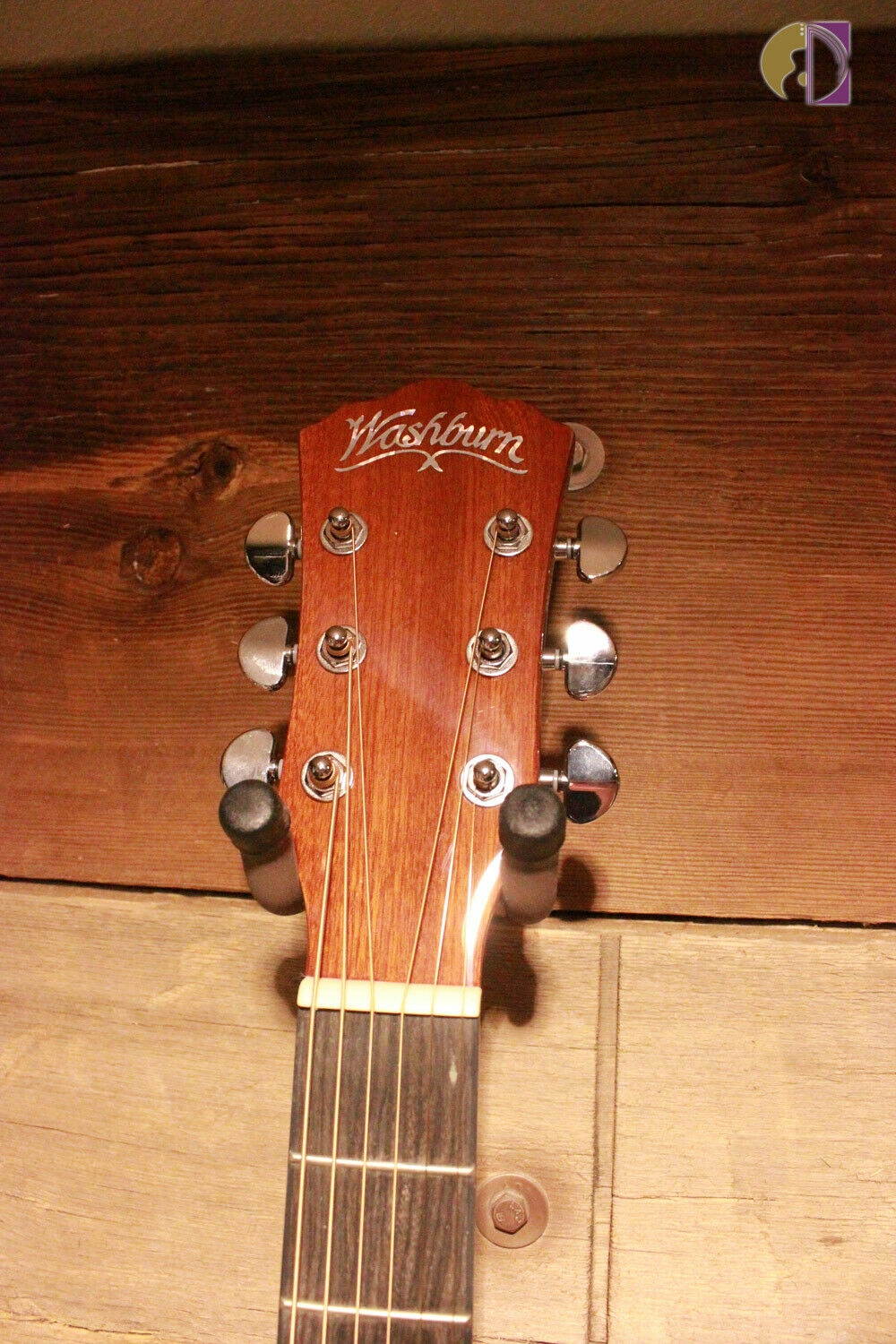 Washburn Apprentice D5CE Acoustic-Electric Guitar Starter Pack w/ Gig Bag