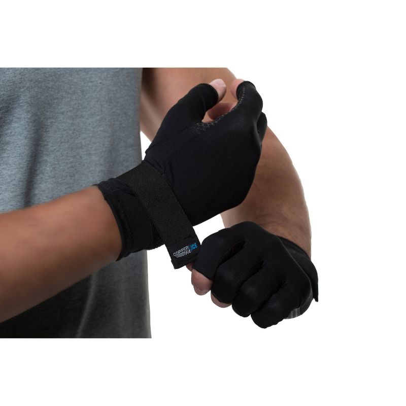 Copper Fit ICE Gloves Infused with Cooling Action & Menthol - S/M