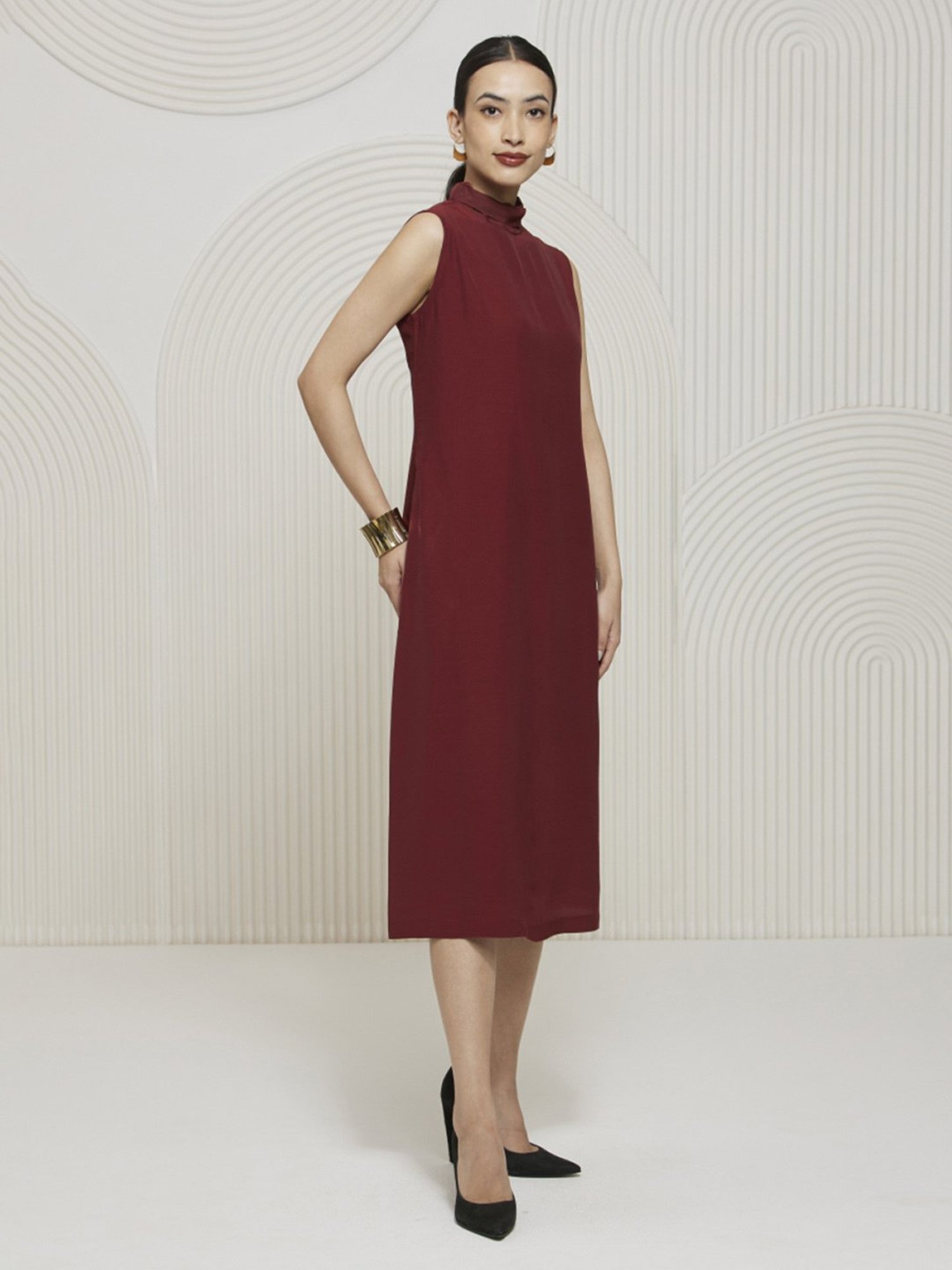 Artagai Tawny Port Elevated Basics Mock Neck Midi Dress