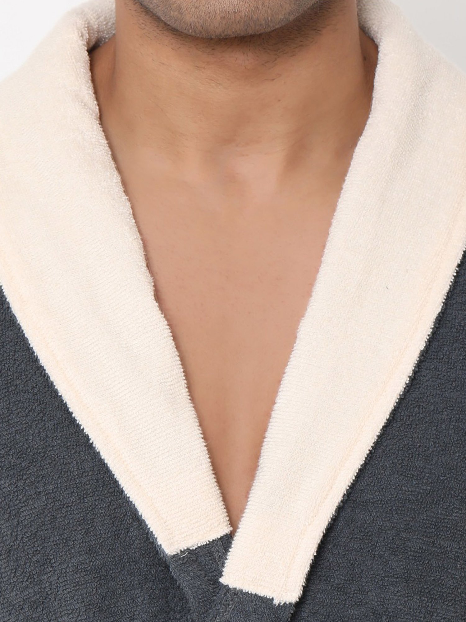 Spaces Unwinders Grey Nylon Bath Robe