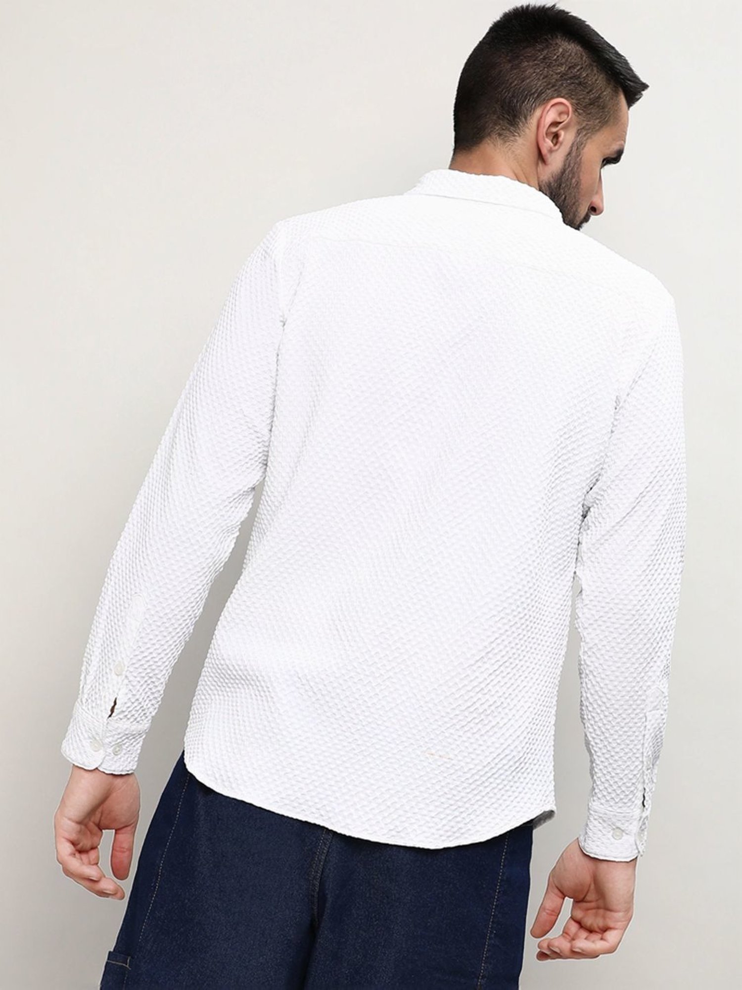Campus Sutra White Regular Fit Texture Shirt
