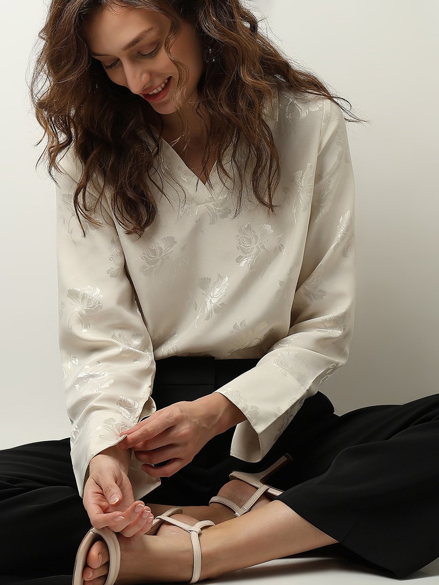 Vero Moda Off White Floral Print Shirt