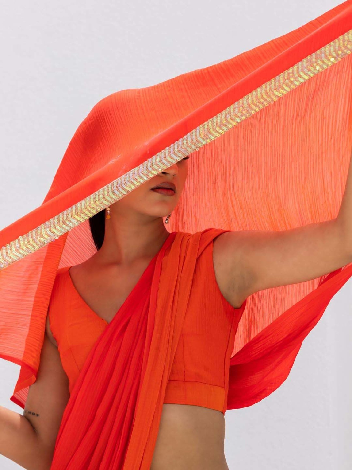 Swtantra Orange Saree With Unstitched Blouse