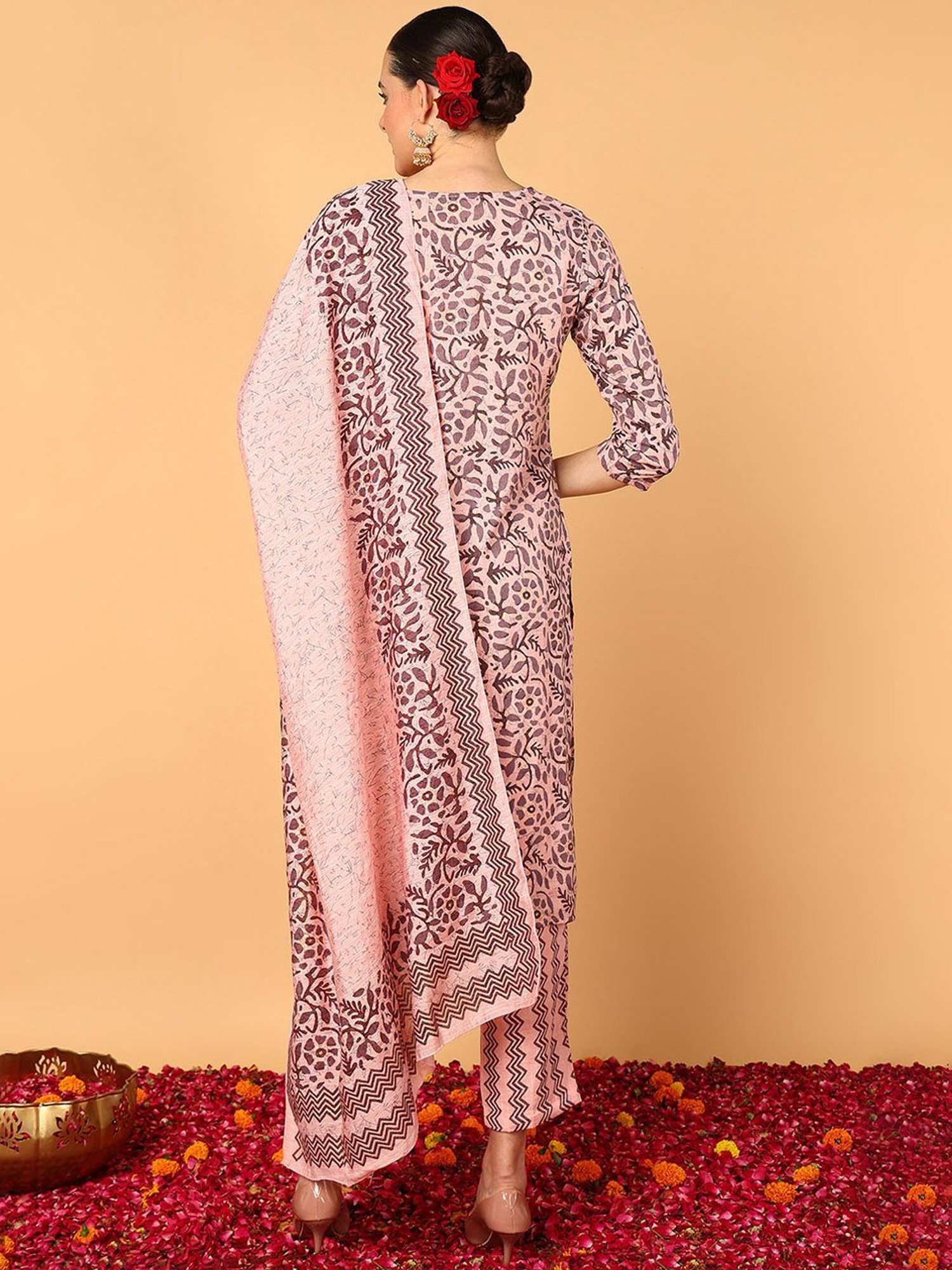 Vaamsi Pink Floral Print Kurta Pant Set With Dupatta
