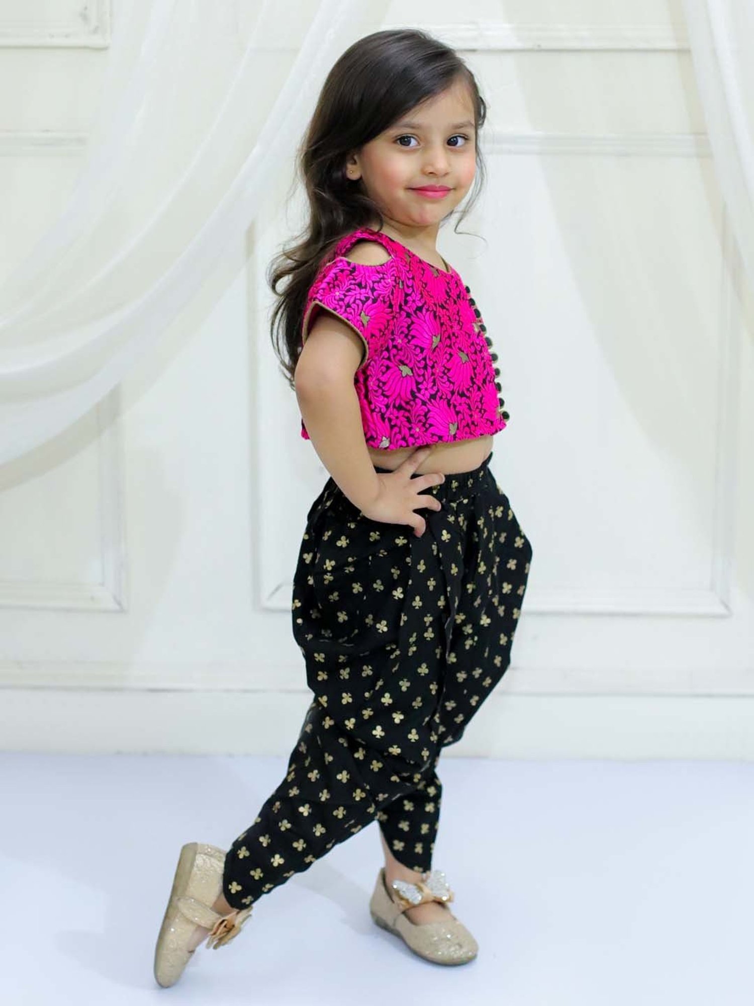 TWISHA Kids Pink & Black Printed Top Set