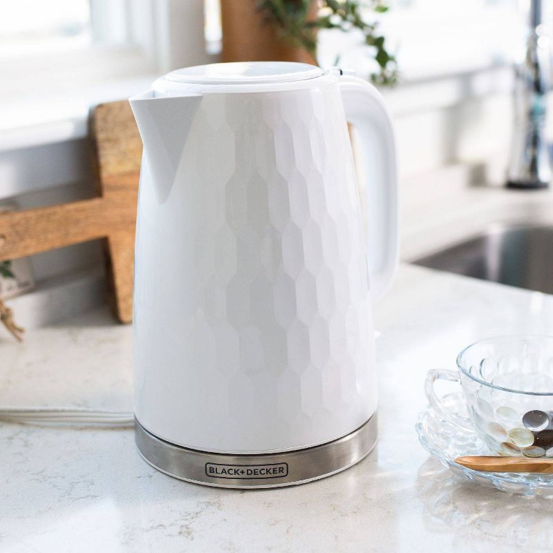 MegaChef 1.7L Electric Tea Kettle - Silver