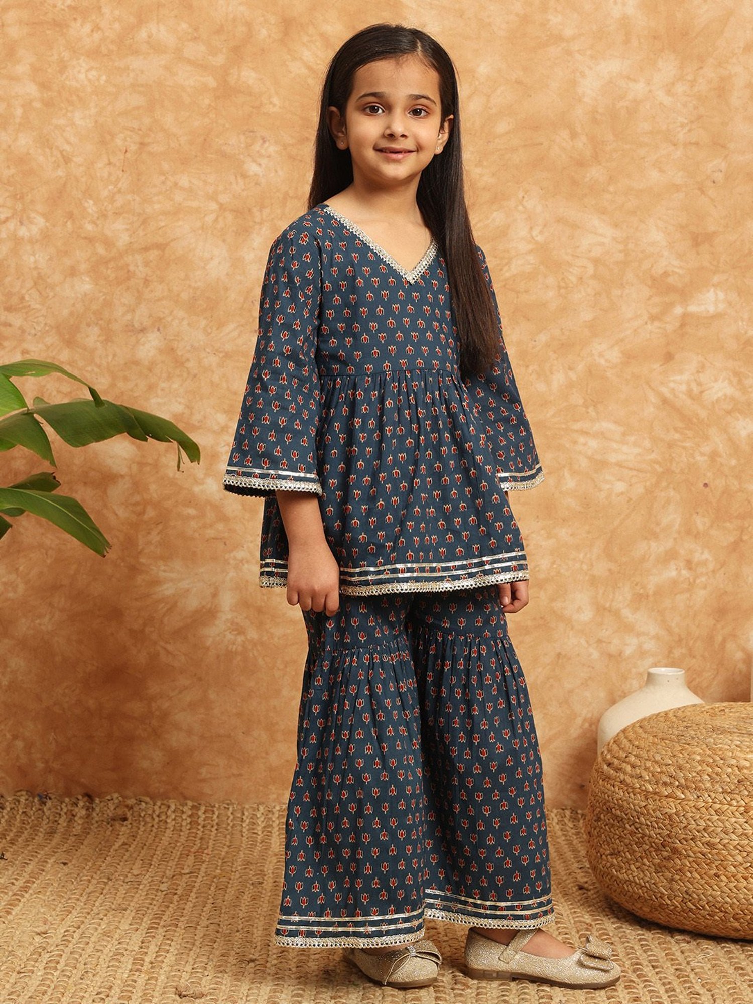 READIPRINT FASHIONS Kids Blue Printed Kurti with Gharara