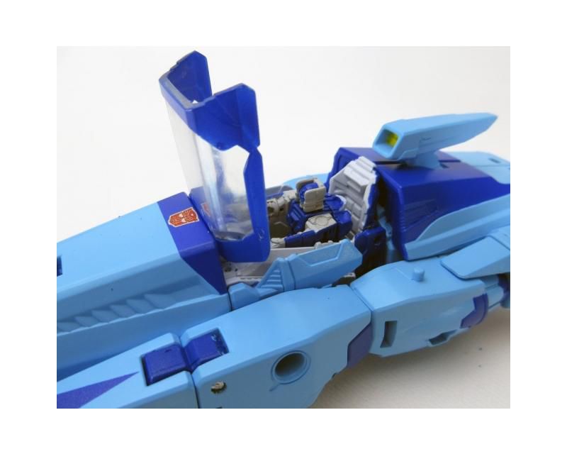 LG25 Blurr | Japanese Transformers Legends Action figures