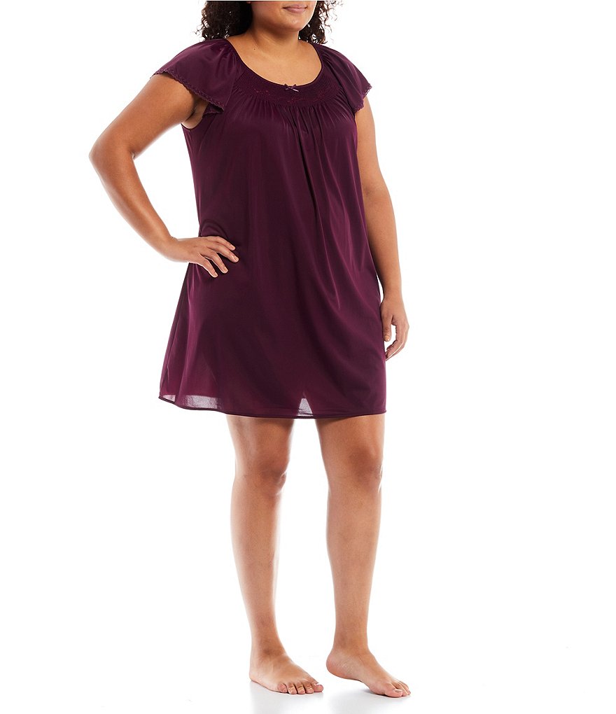 Miss Elaine Plus Round Neck Short Flutter Sleeve Embroidered Nightgown