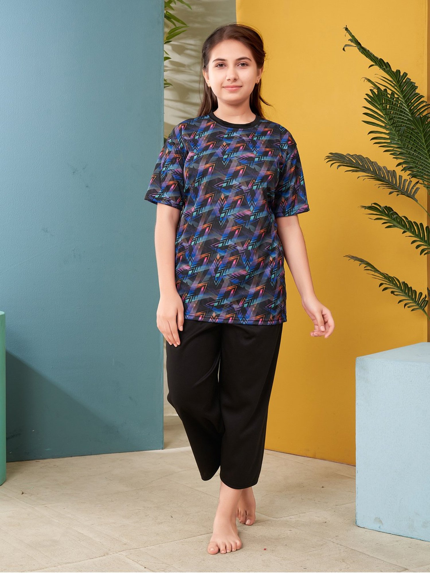 Aarika Kids Blue & Black Printed Top with Capri