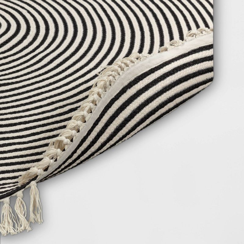 8' Round Retro Outdoor Rug Black - Opalhouse™