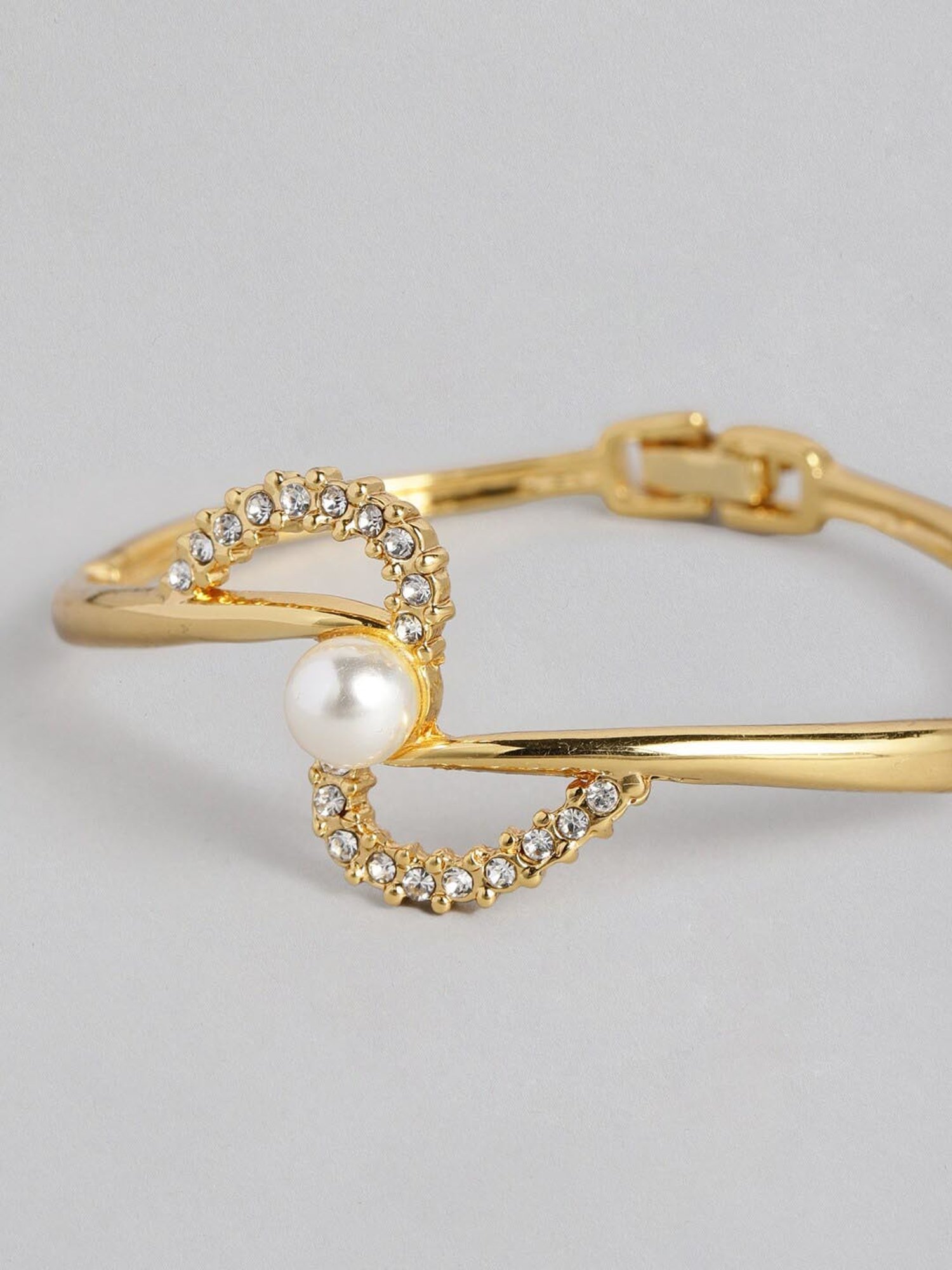 Estele Gold-Plated Pearl Wheel Bracelet for Women