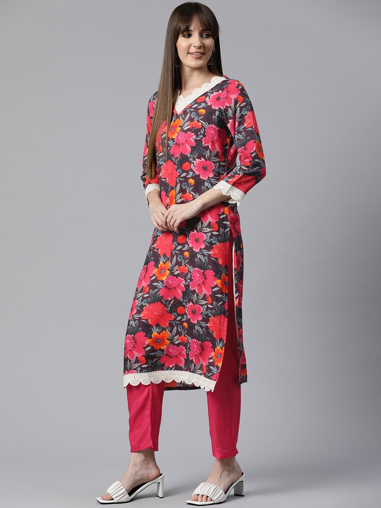 READIPRINT FASHIONS Black & Pink Floral Print Kurta Pant Set