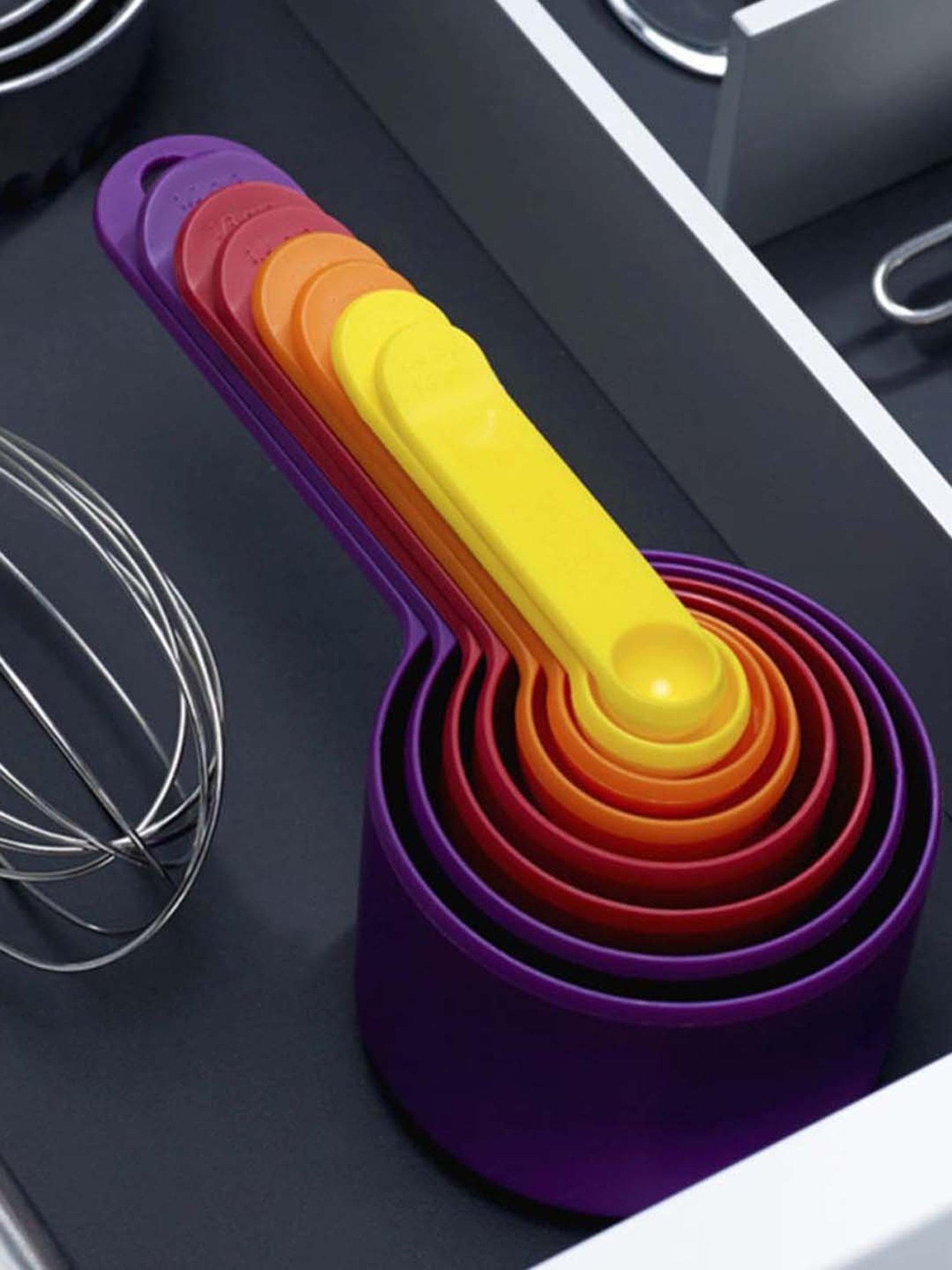 KitchenCraft Black Plastic Magnetic Measuring Cup - Set of 4