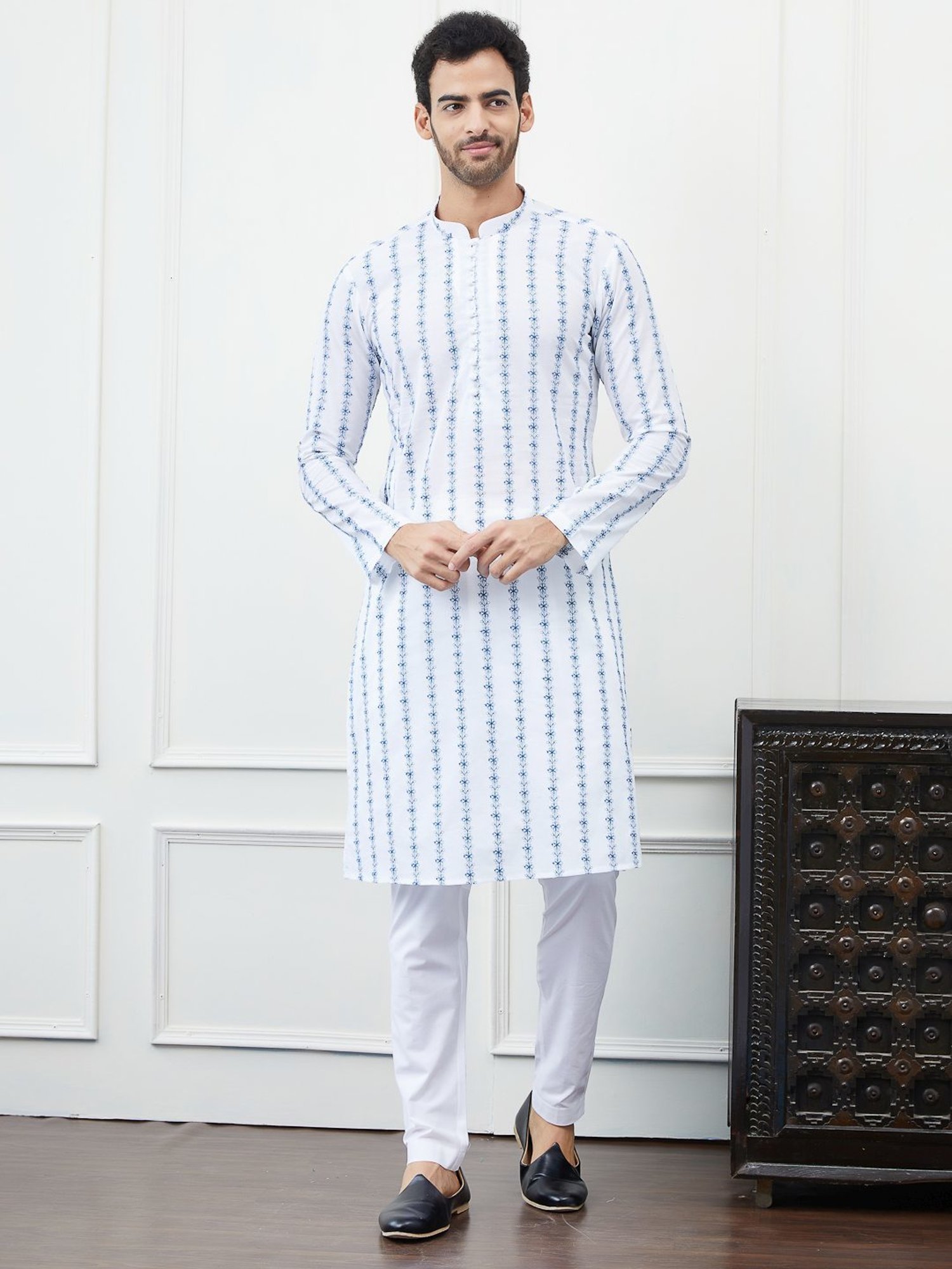 See Designs White & Blue Cotton Regular Fit Chikankari Kurta