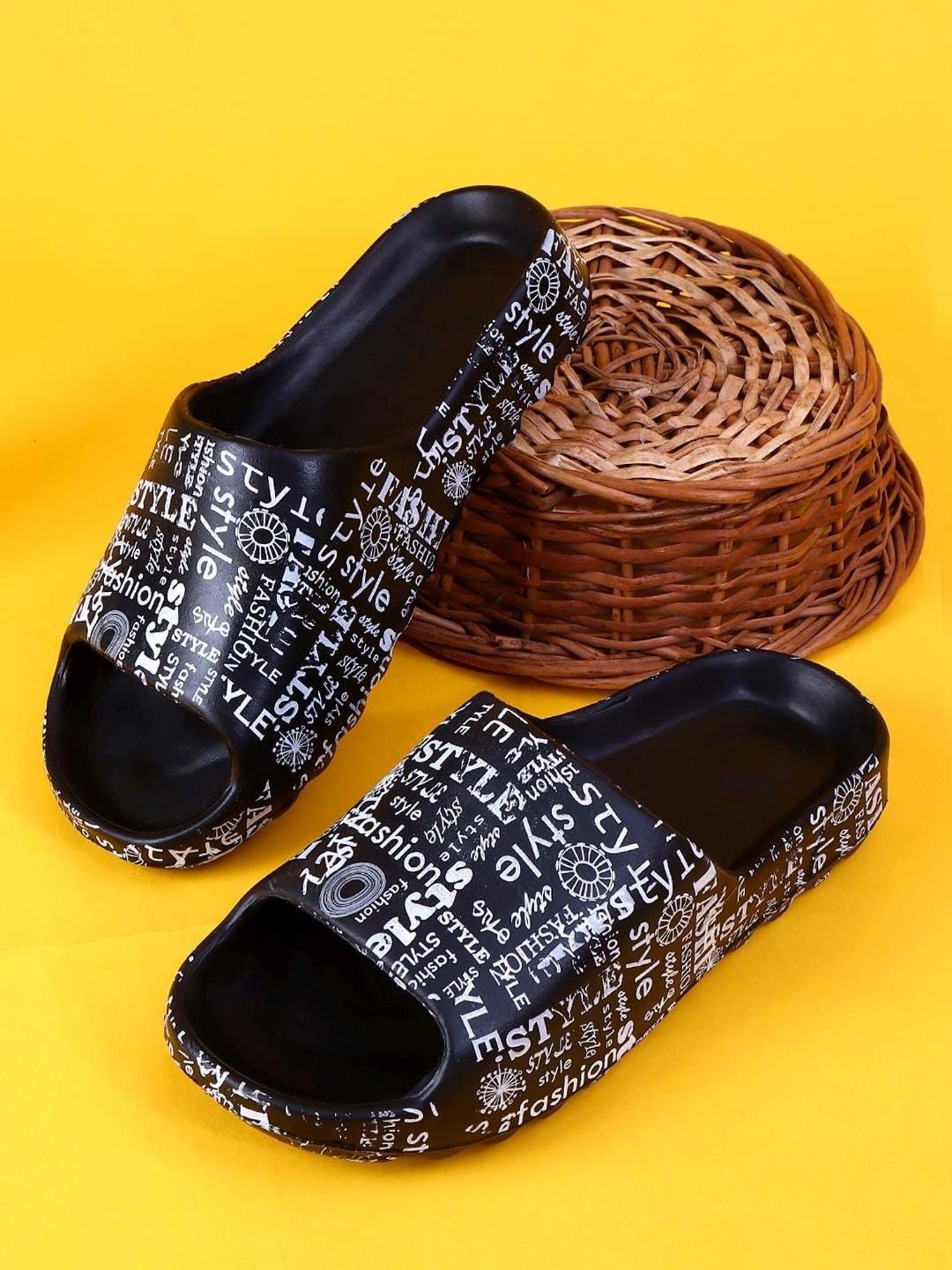Pampy Angel Men's Black Slides