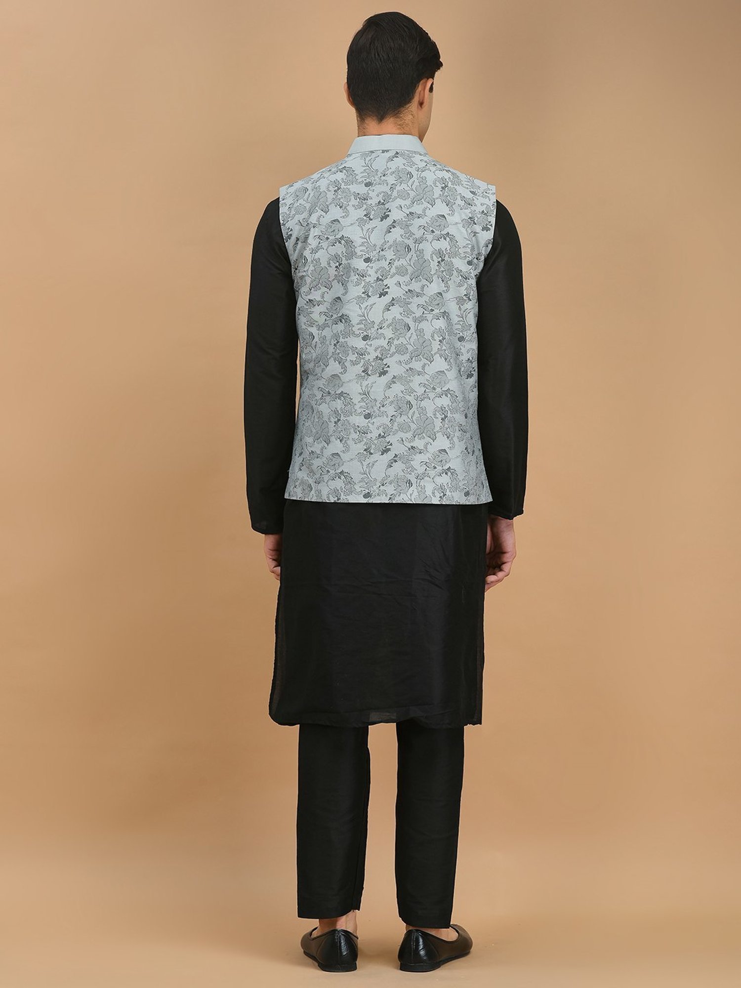 Deyann Silver & Black Regular Fit Printed Kurta Set With Jacket