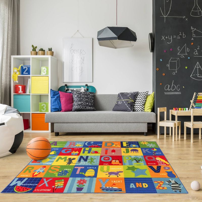 5'x7' Alphabet Area Rug - Smithsonian