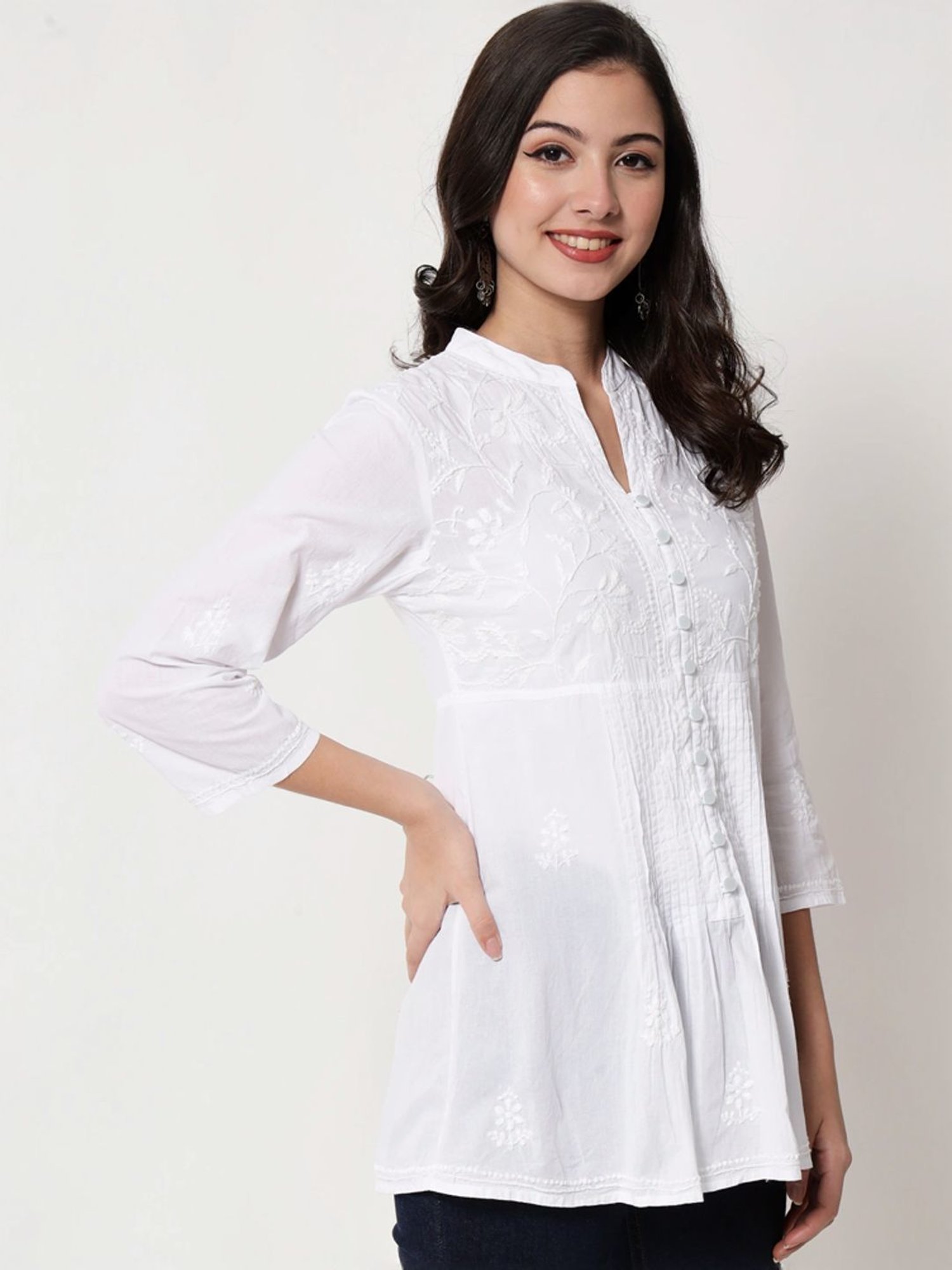 PARAMOUNT CHIKAN White Cotton Hand Embroidered Chikankari A Line Kurti