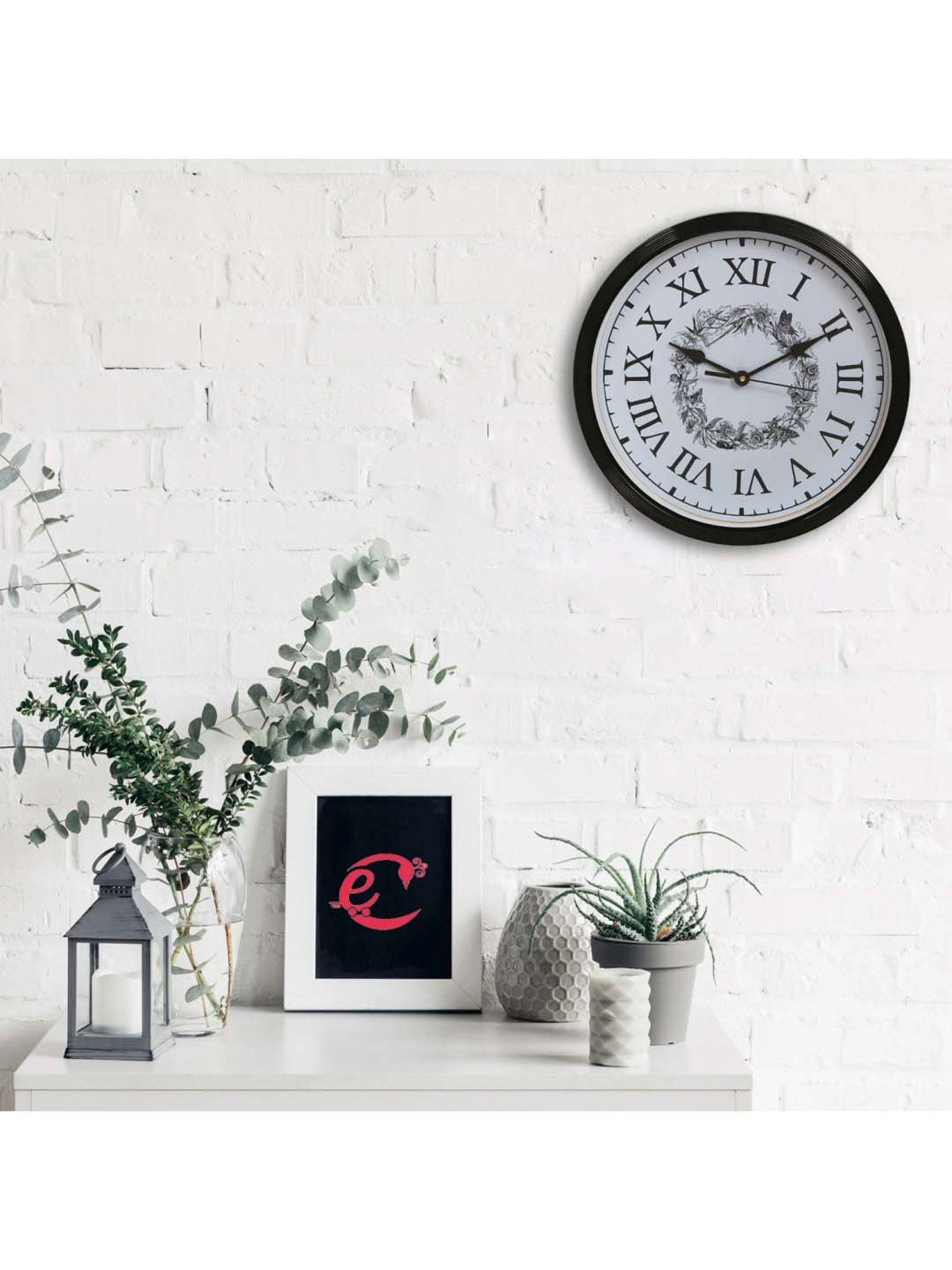 eCraftIndia Designer Round Analog Black Wall Clock