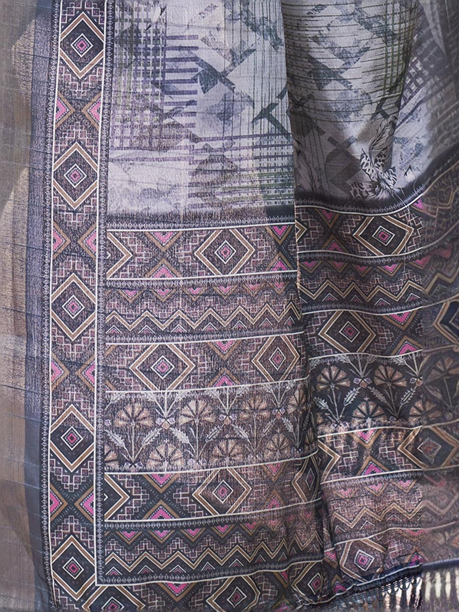 Satrani Grey Silk Geometric Print Saree With Unstitched Blouse