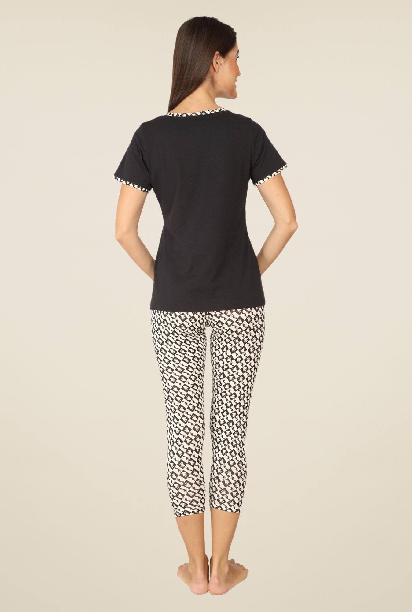 Soie Black & White Solid Capri Set